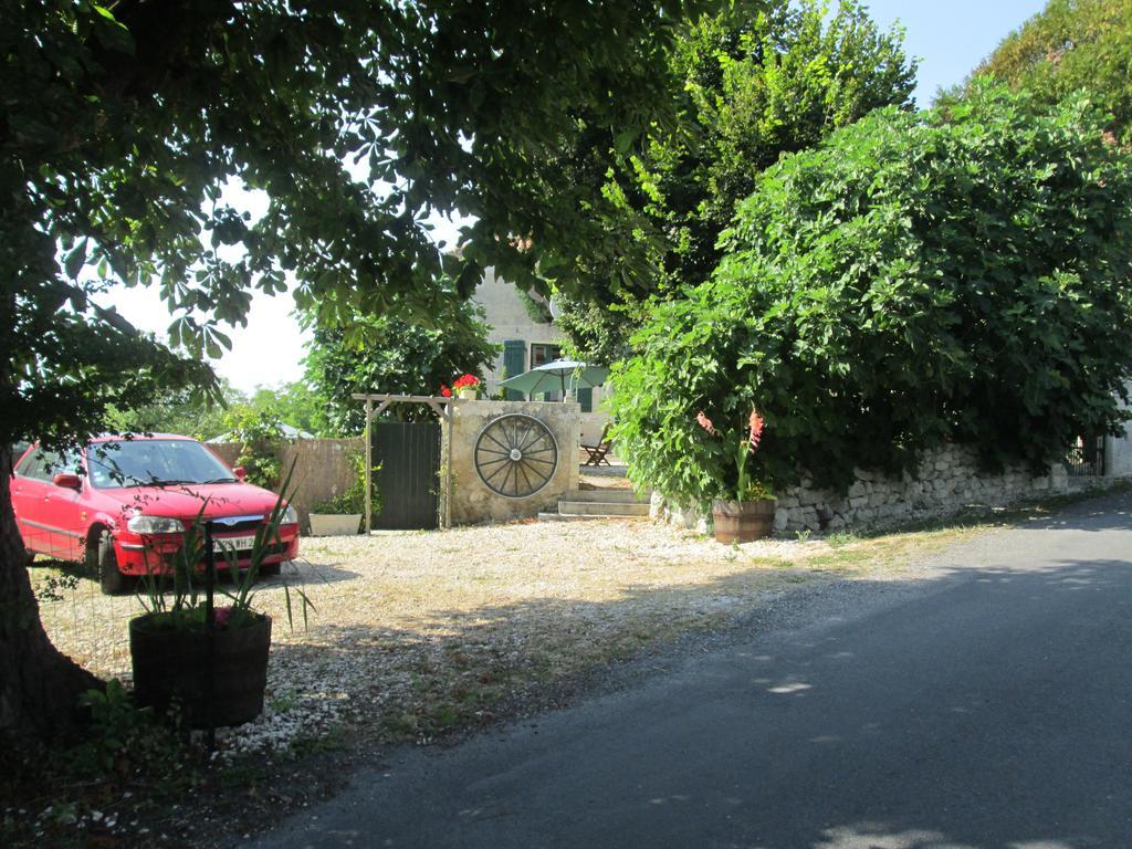 Le Petit Lavoir Saint-Paul-Lizonne エクステリア 写真