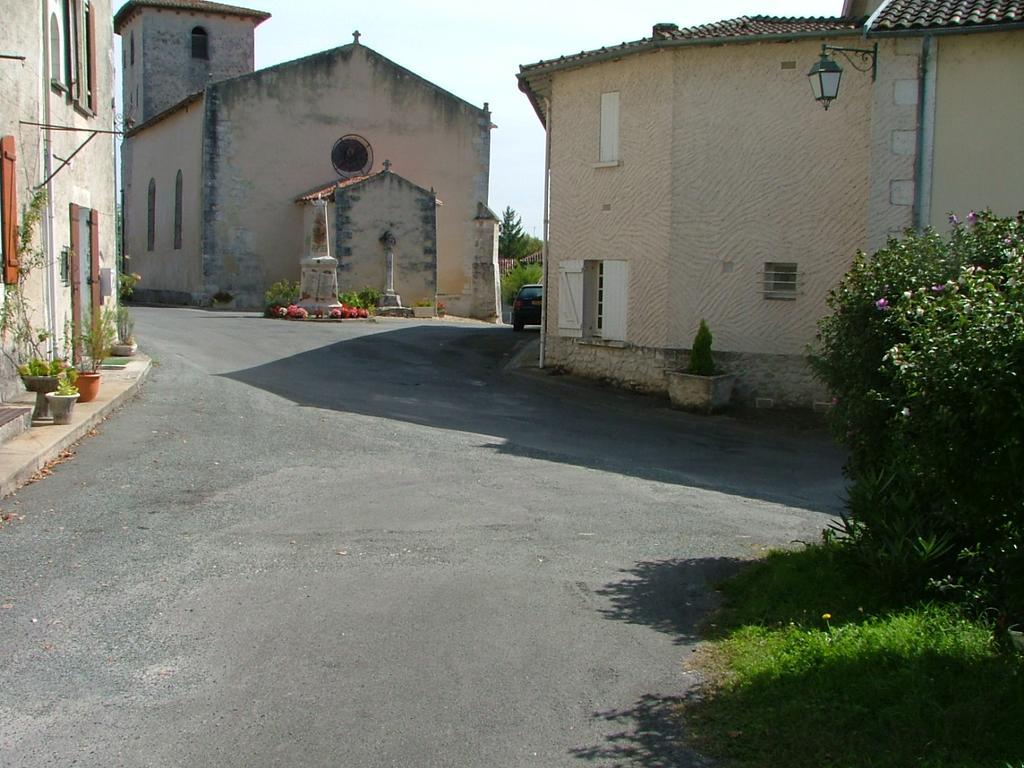 Le Petit Lavoir Saint-Paul-Lizonne エクステリア 写真