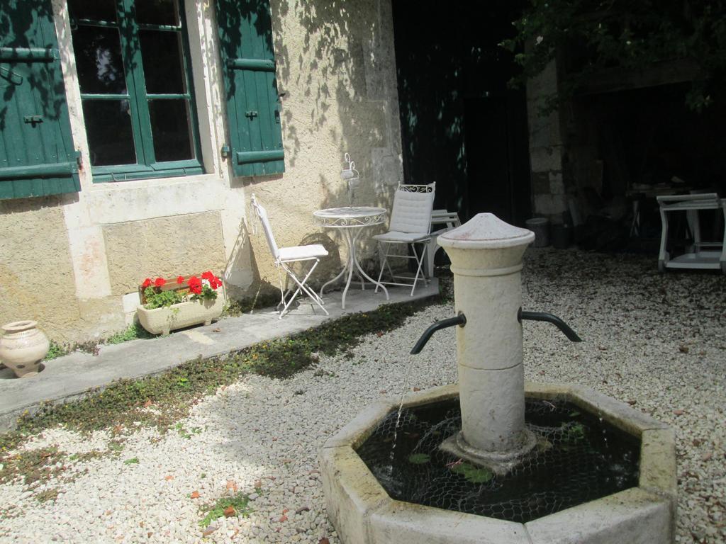 Le Petit Lavoir Saint-Paul-Lizonne エクステリア 写真